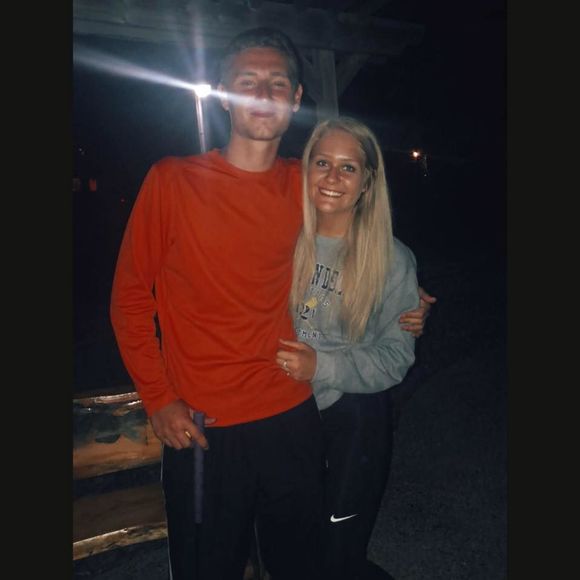 Meet your Posher, Joella - Picture 1 of 1